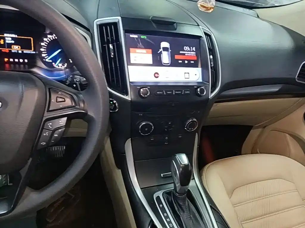 Ford Edge — миниатюра 13