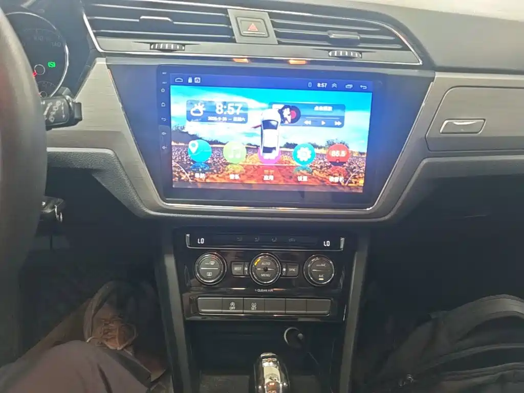 Volkswagen Touran — миниатюра 13