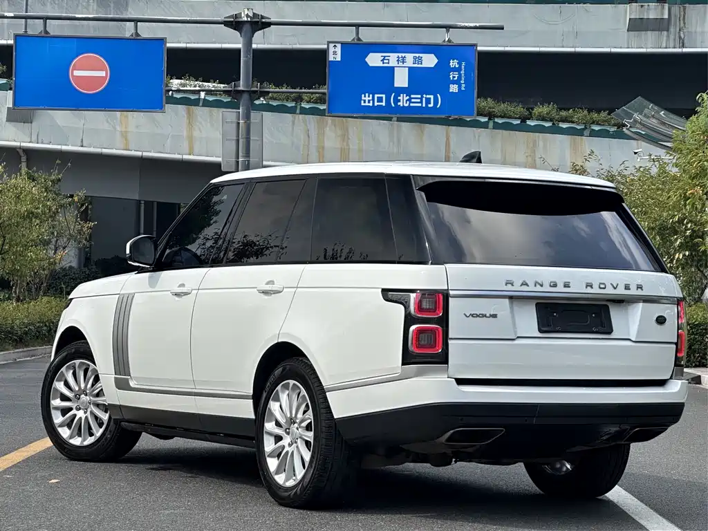 Land Rover Range Rover — миниатюра 19