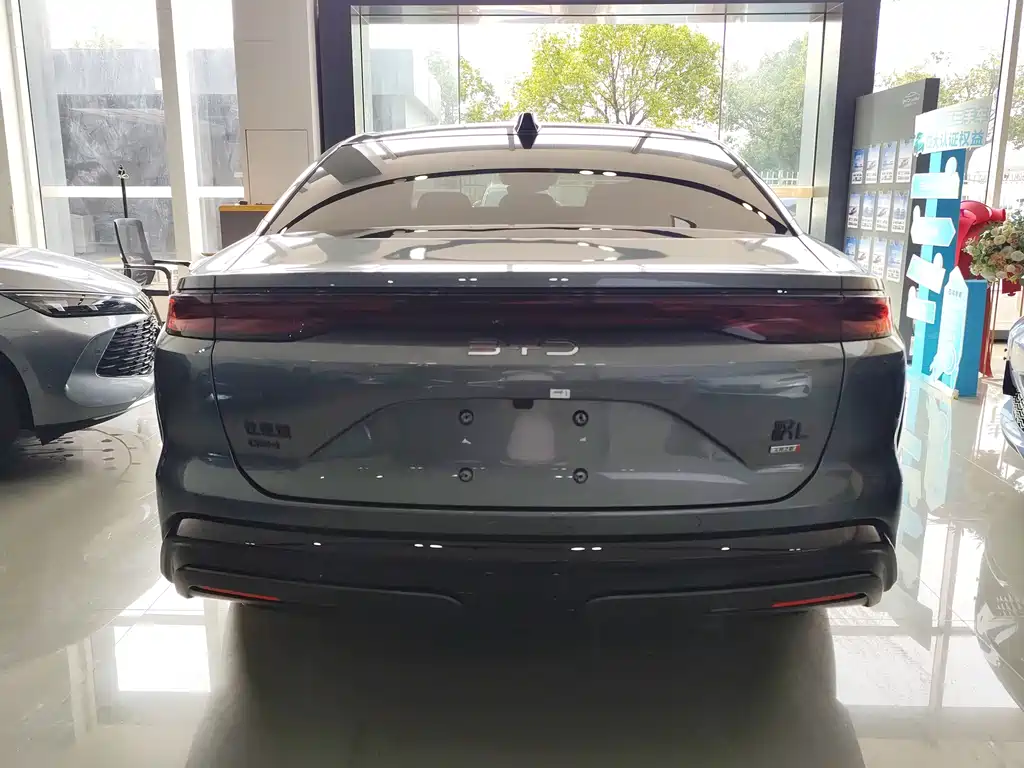 BYD Han L — миниатюра 5