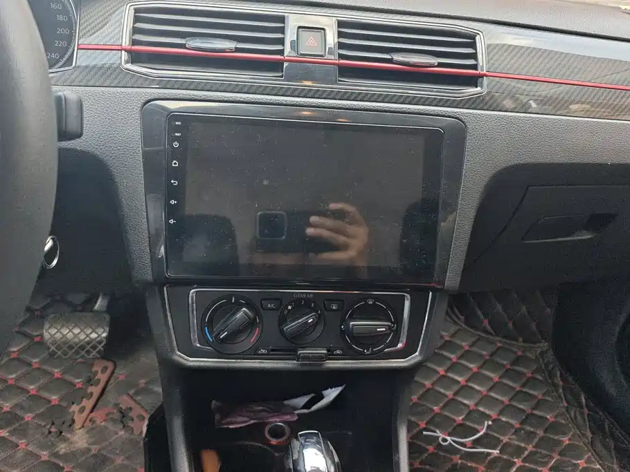 Volkswagen Santana — миниатюра 13