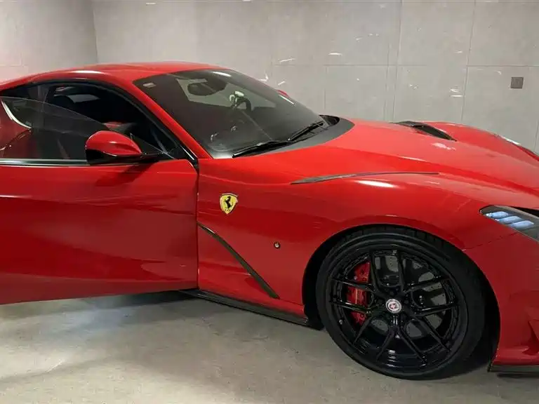 Ferrari 812 2017 6.5L Superfast