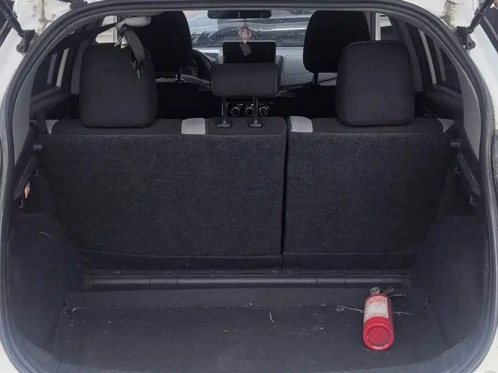 Toyota Yaris L — миниатюра 15
