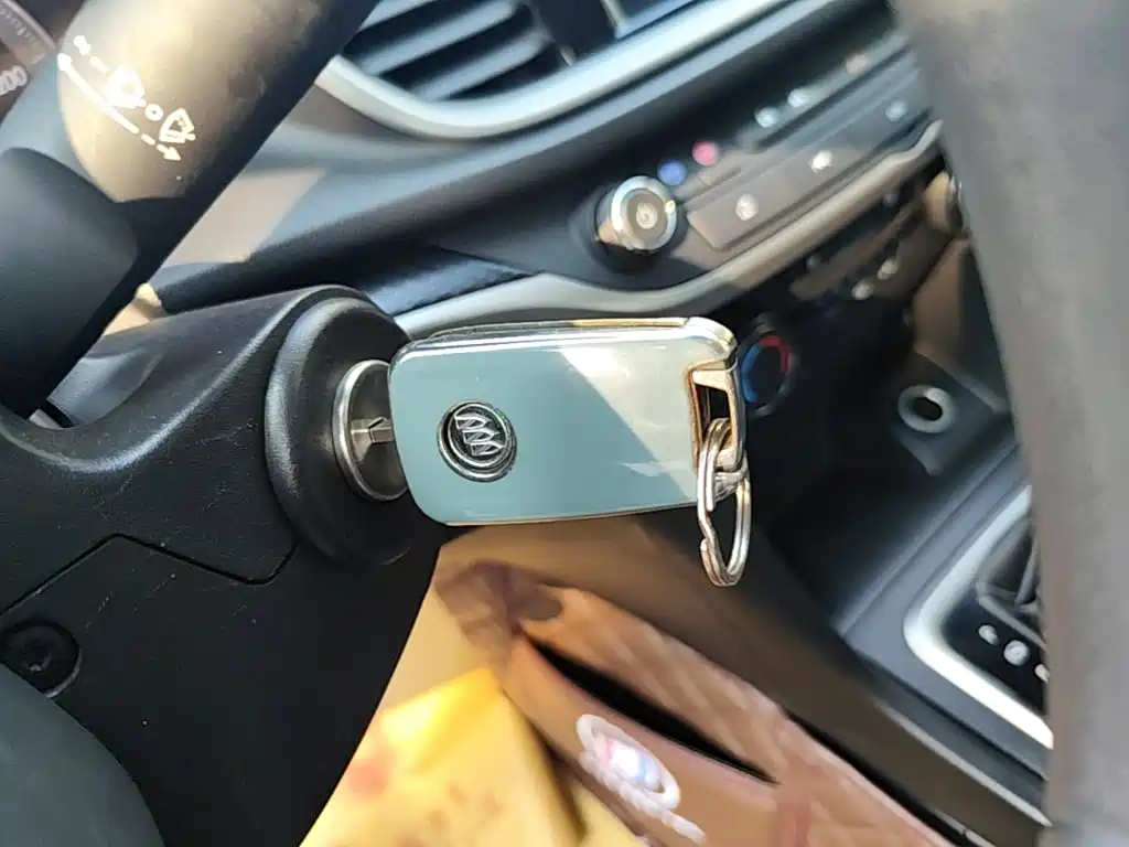 Buick Excelle — миниатюра 9