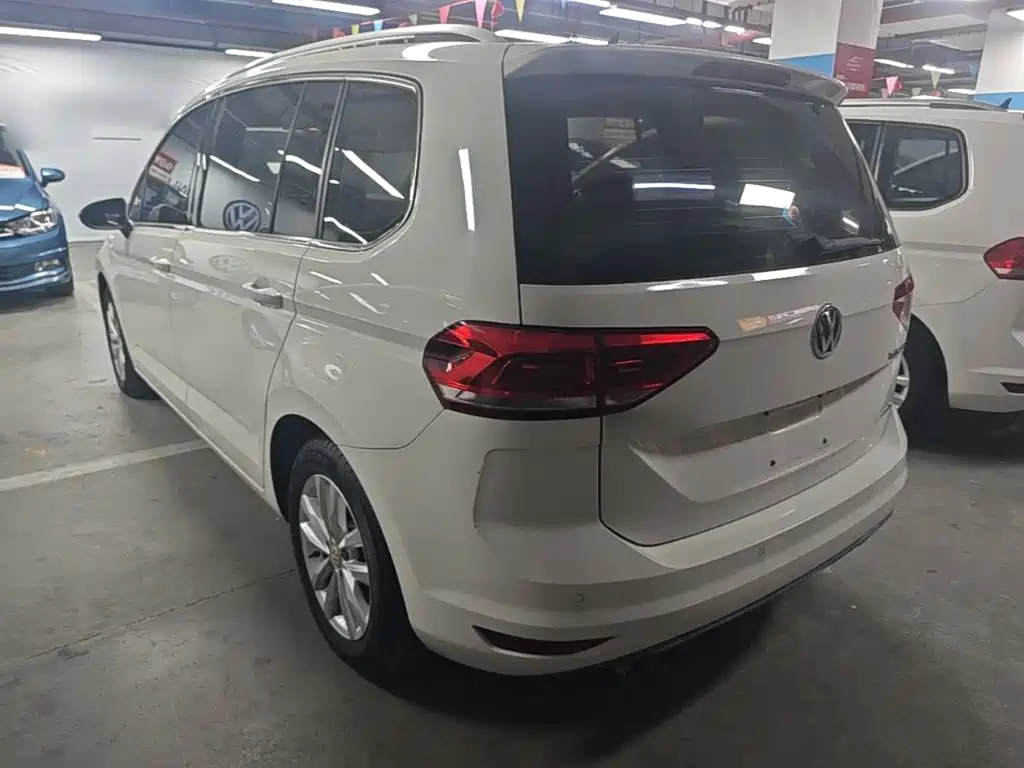 Volkswagen Touran — миниатюра 5