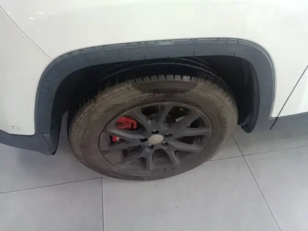 Jeep Cherokee — миниатюра 25