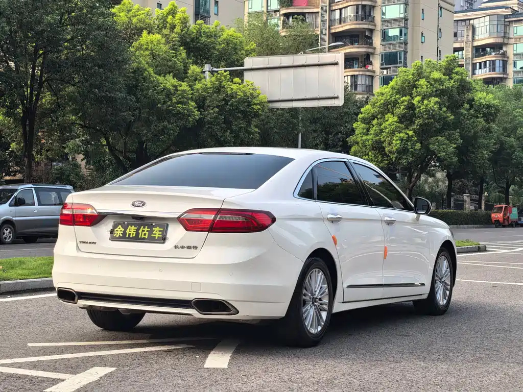Ford Taurus — миниатюра 14