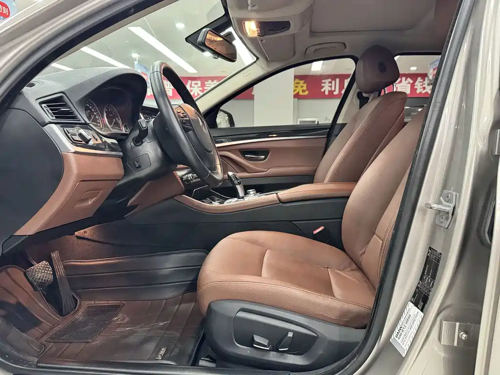 BMW 5 Series — миниатюра 6