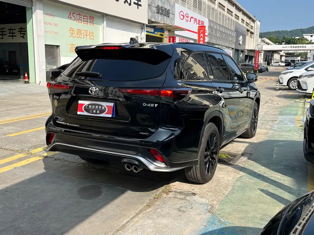 Toyota Crown Kluger — миниатюра 8