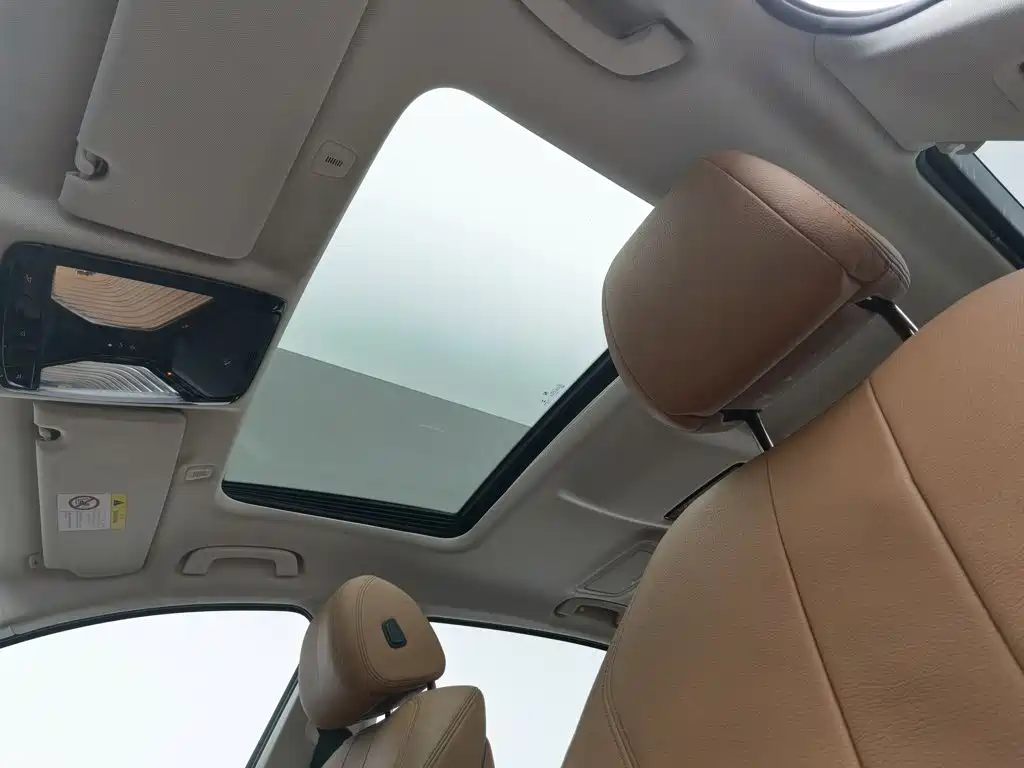 BMW 5 Series — миниатюра 14
