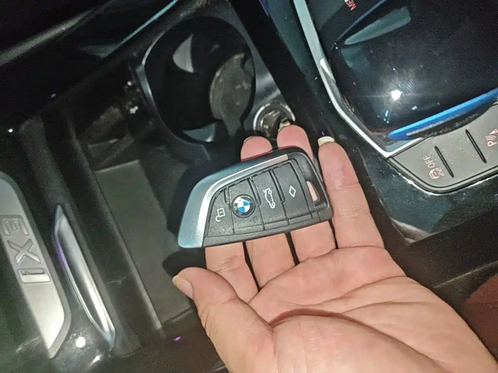 BMW iX3 — миниатюра 9