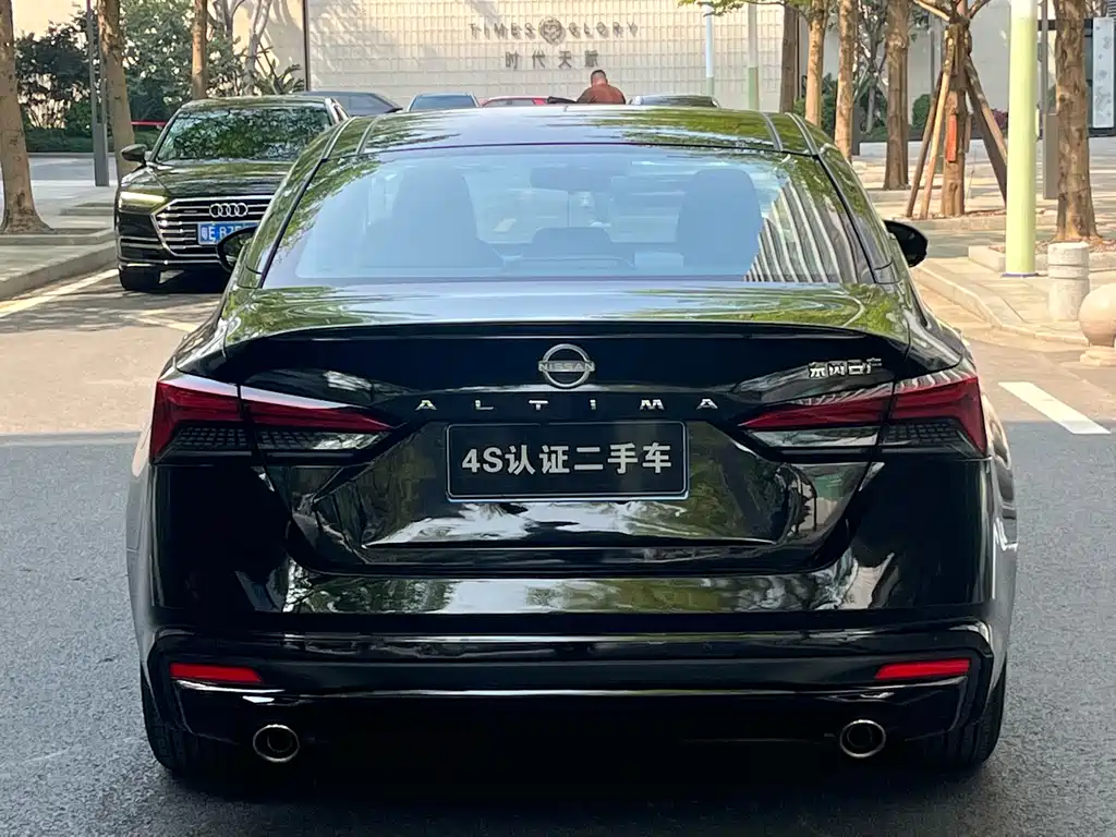 NISSAN TEANA