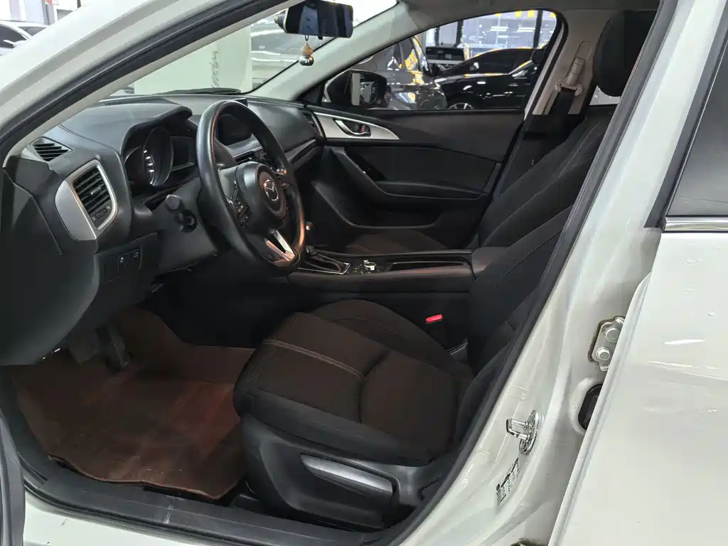 Mazda 3 Axela — миниатюра 7