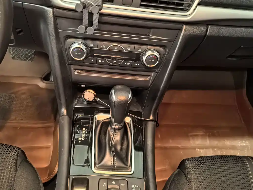 Mazda 3 Axela — миниатюра 10