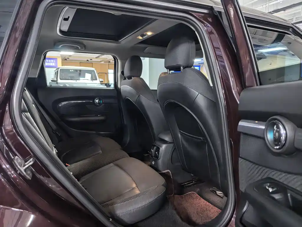 MINI Mini Clubman — миниатюра 12