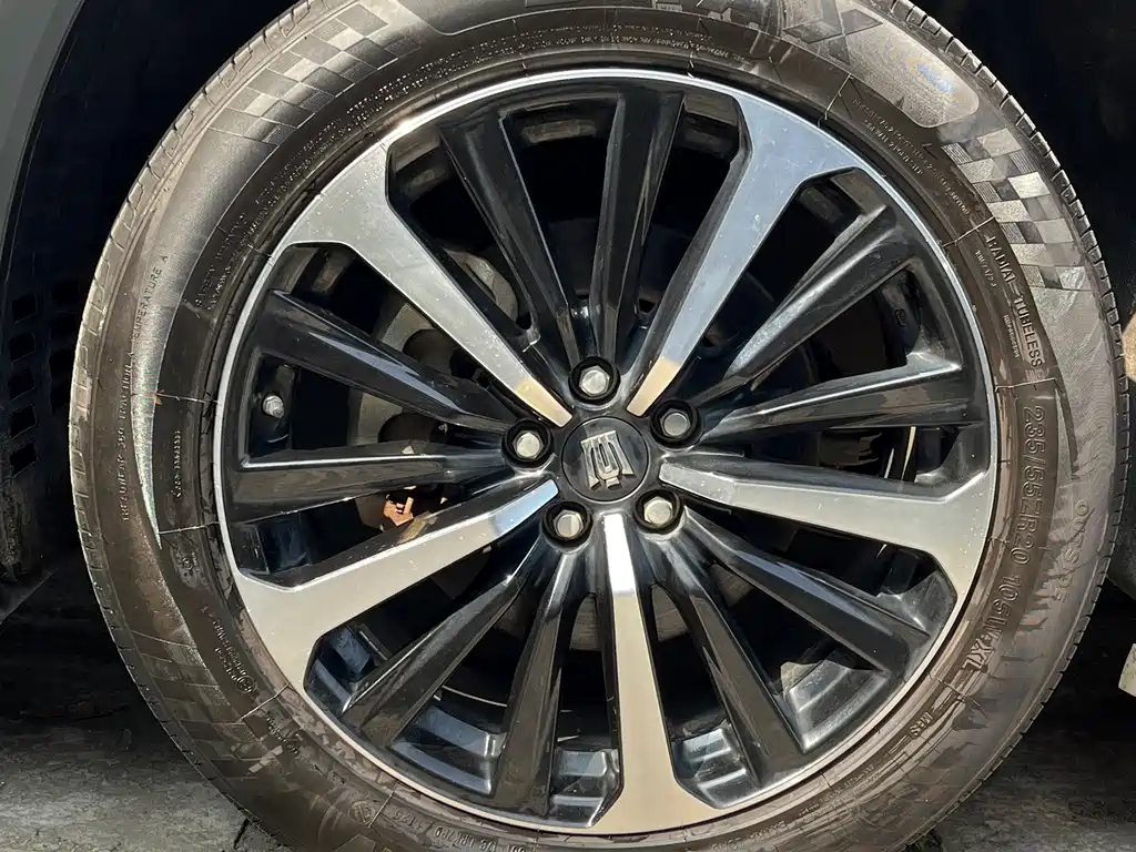 Toyota Crown Kluger — миниатюра 10