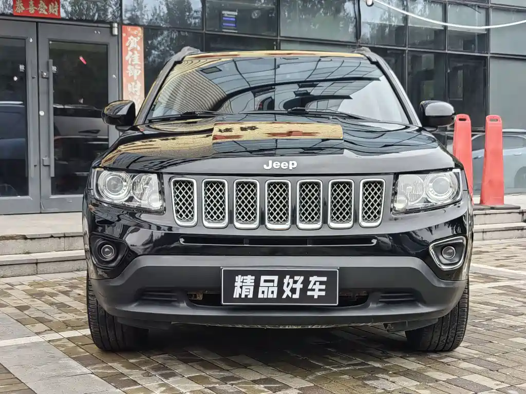 Jeep Compass (Import) — миниатюра 2