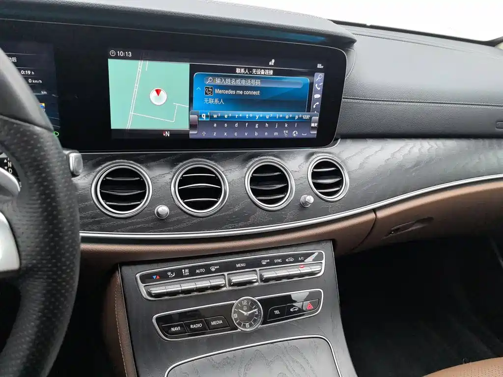 Mercedes-Benz E-Class — миниатюра 12