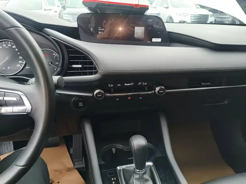 Mazda 3 Axela — миниатюра 13