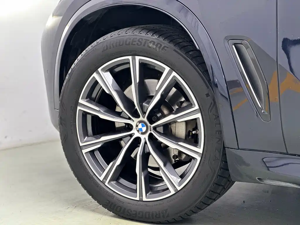 BMW X5 (Import) — миниатюра 44
