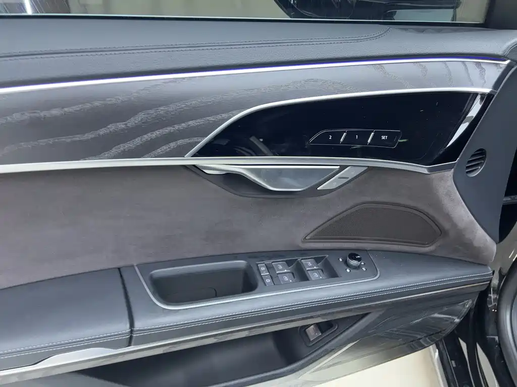 Audi A8 2024 A8L 50 TFSI quattro