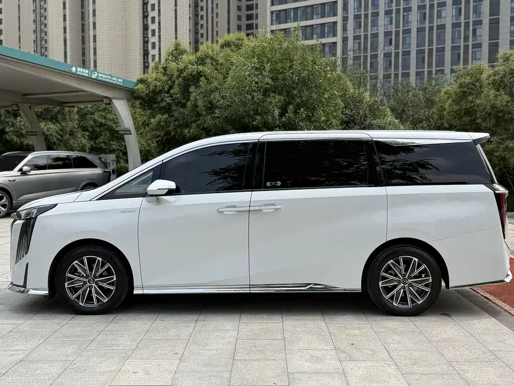 GAC Motor Trumpchi M8 — миниатюра 5
