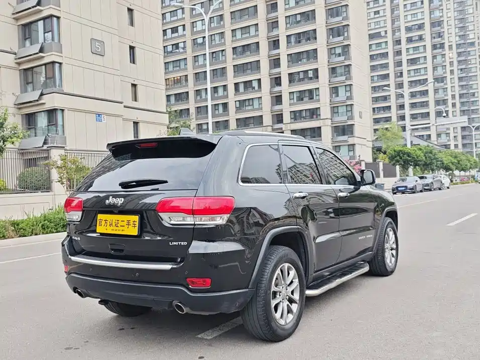 Jeep Grand Cherokee (Import) — миниатюра 2