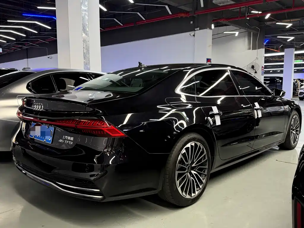Audi A7L — миниатюра 11