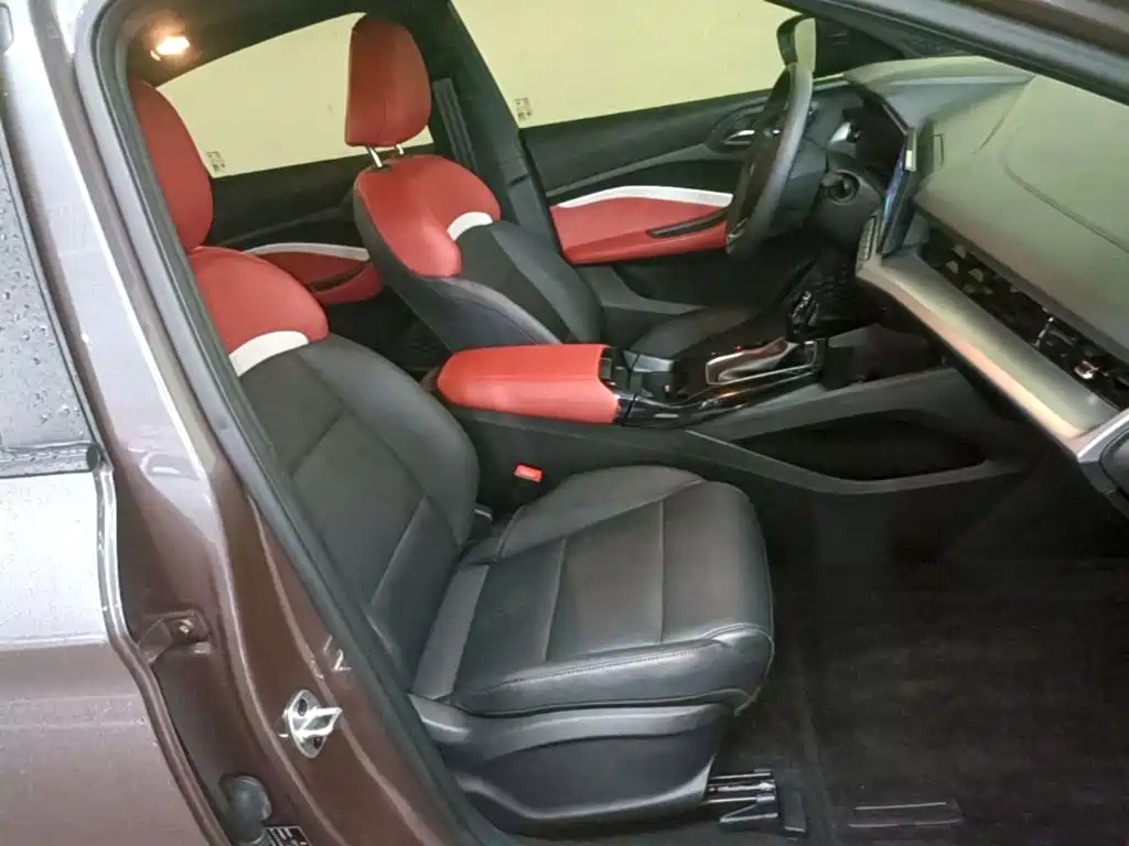 MG MG5 — миниатюра 25