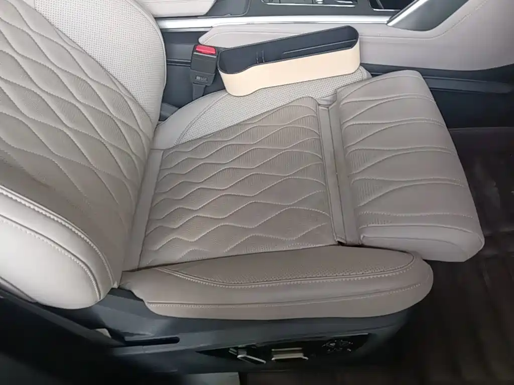 BYD Tang New Energy — миниатюра 25
