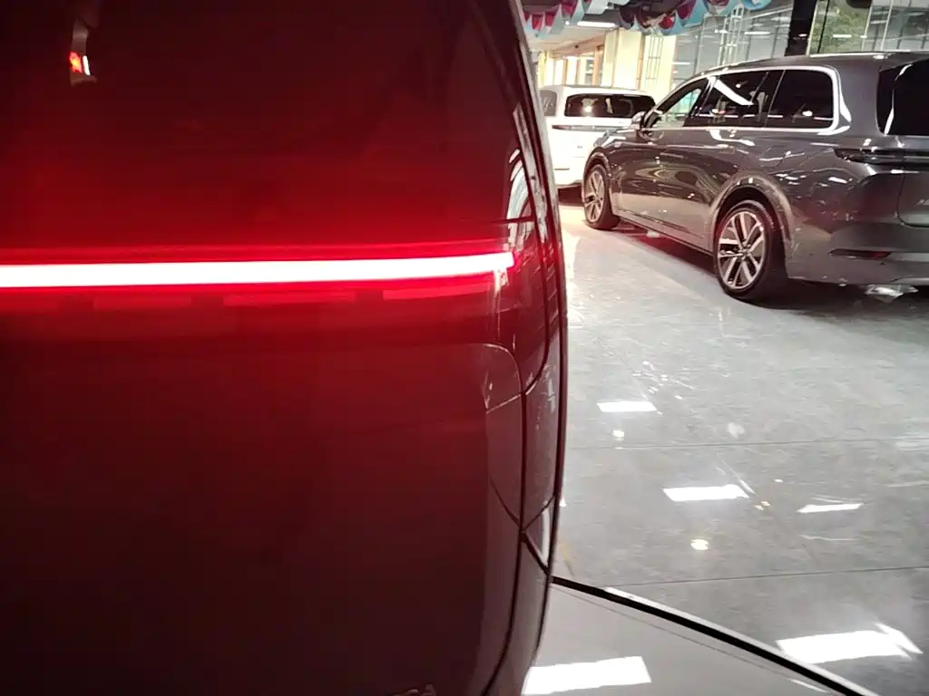 Li Auto Li MEGA — миниатюра 8