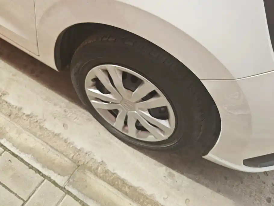 Honda Fit — миниатюра 6