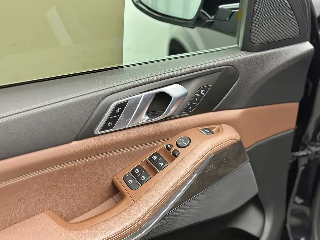 BMW X5 (Import) — миниатюра 17