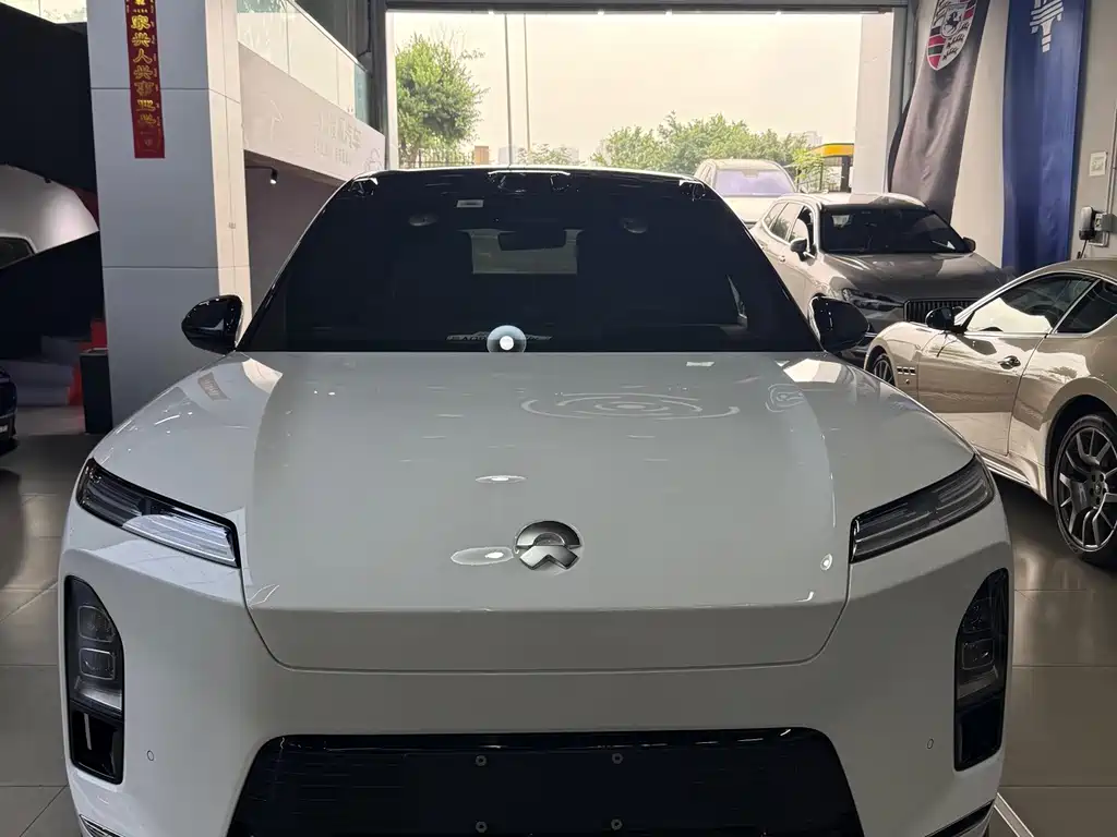 NIO ES8 — миниатюра 2