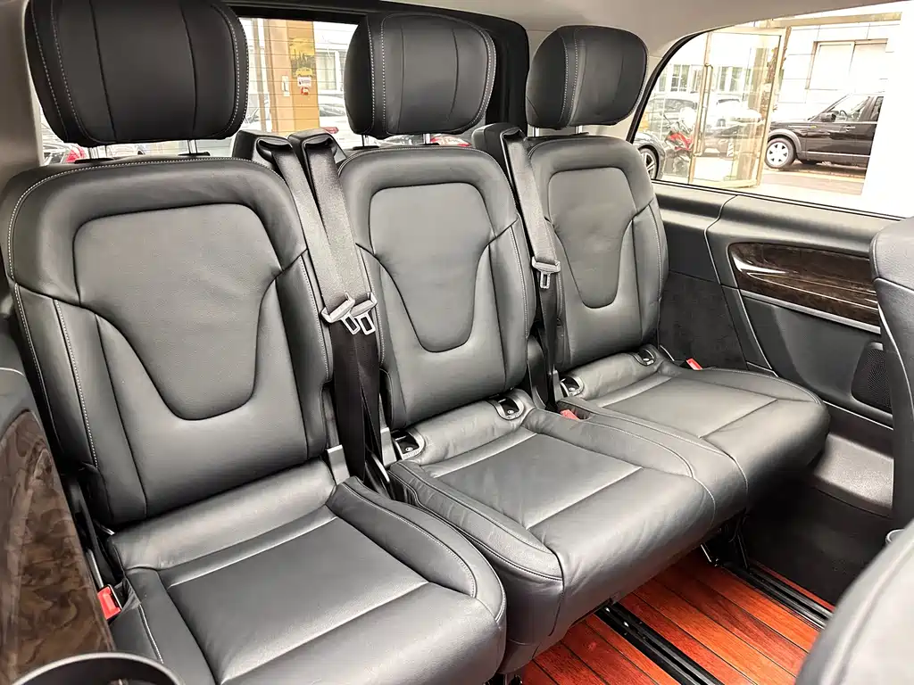 Mercedes-Benz V-Class — миниатюра 43