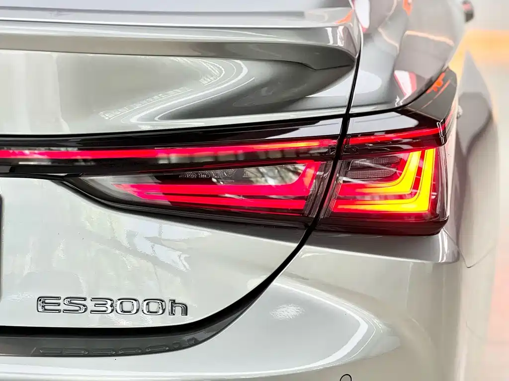 Lexus ES — миниатюра 18