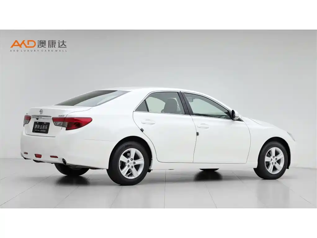 Toyota Reiz — миниатюра 3