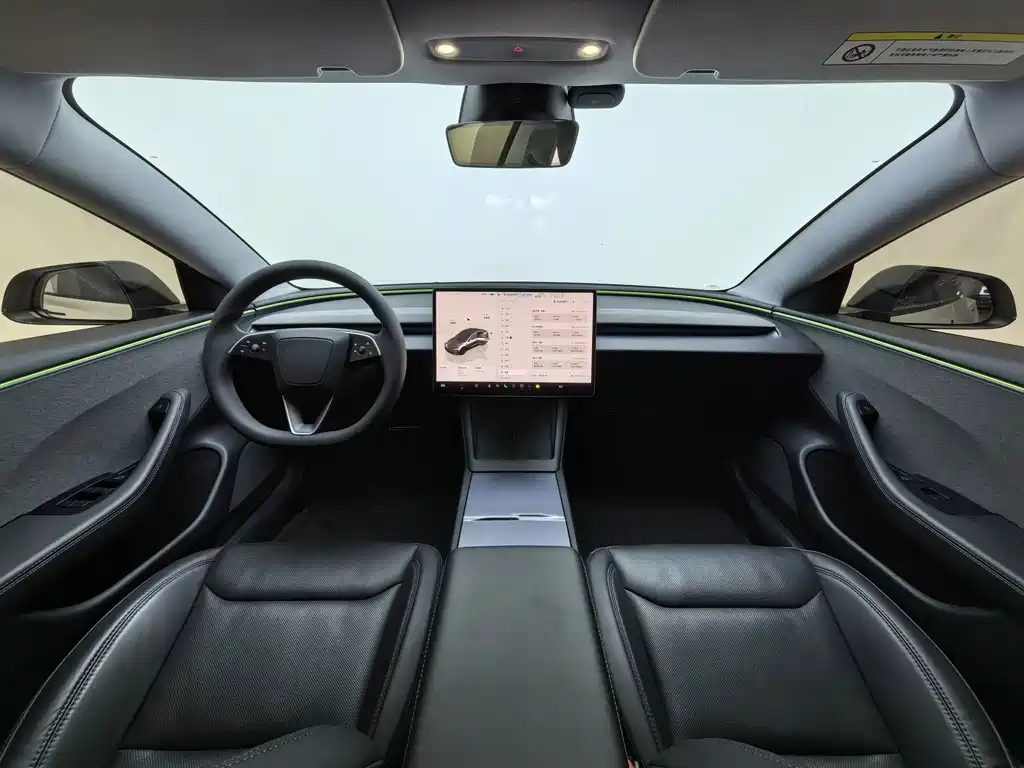 Tesla Model 3 — миниатюра 7