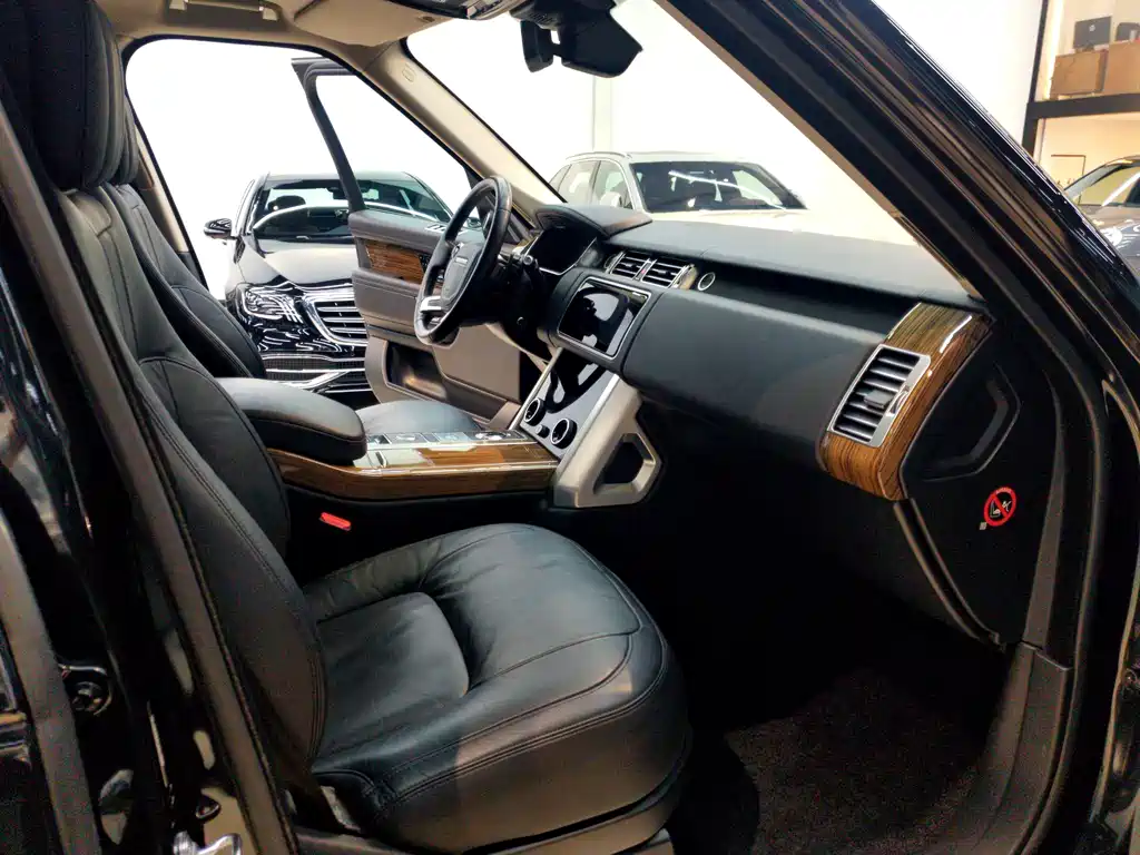 Land Rover Range Rover — миниатюра 7