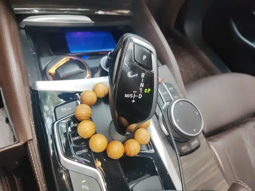 BMW 5 Series — миниатюра 15