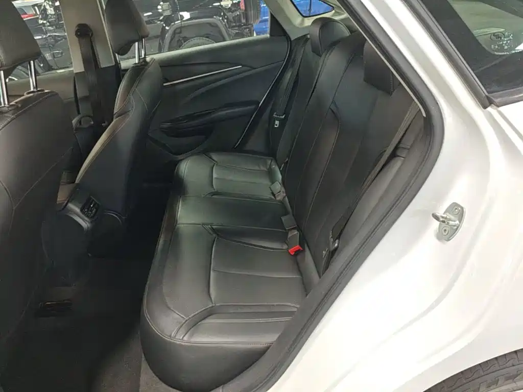 Buick Excelle — миниатюра 17