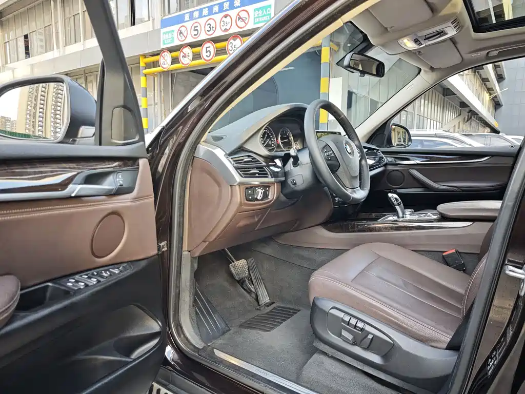 BMW X5 (Import) — миниатюра 6