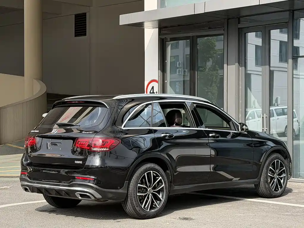 Mercedes-Benz GLC — миниатюра 12