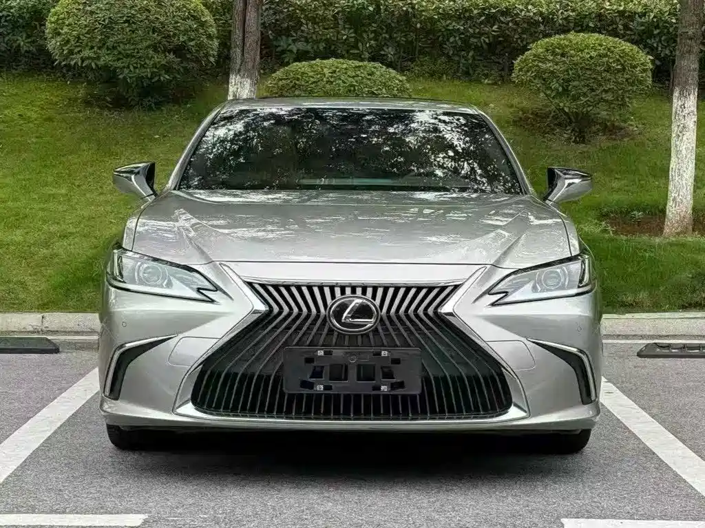 Lexus ES — миниатюра 2