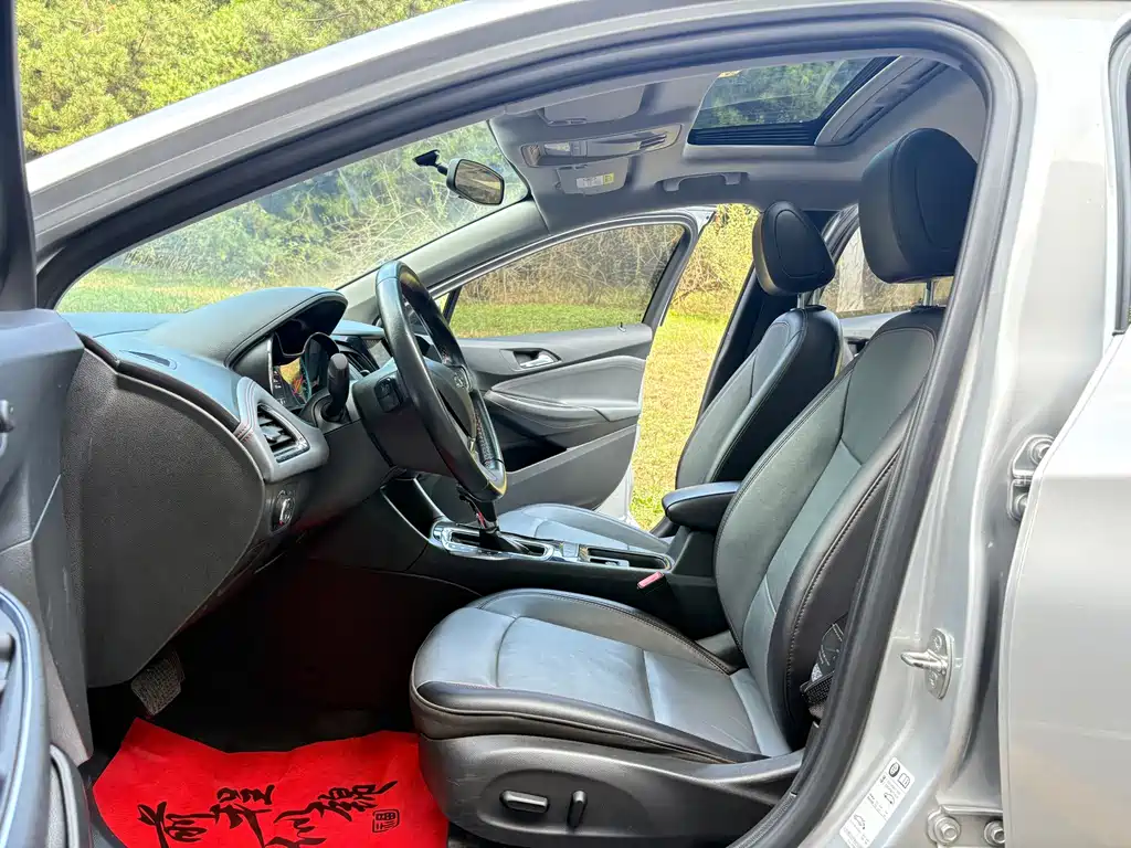 Chevrolet Cruze — миниатюра 7