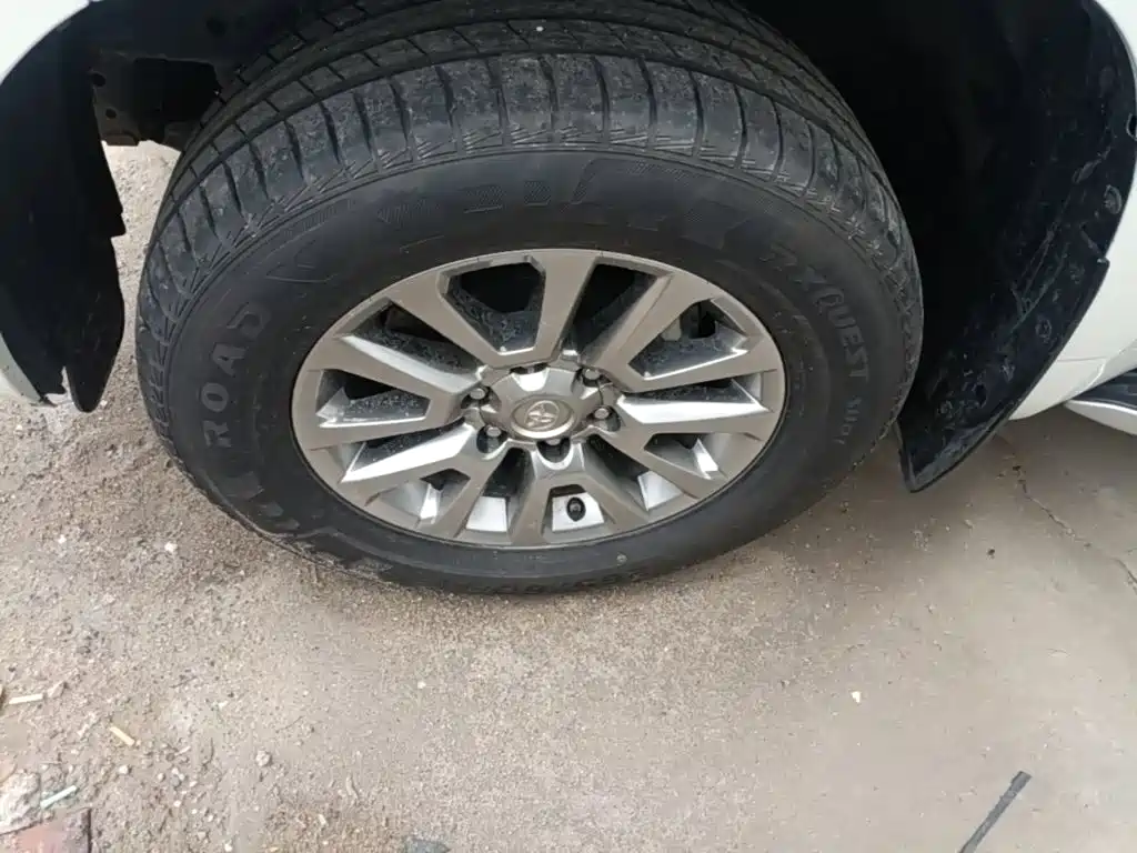 Toyota Prado — миниатюра 23