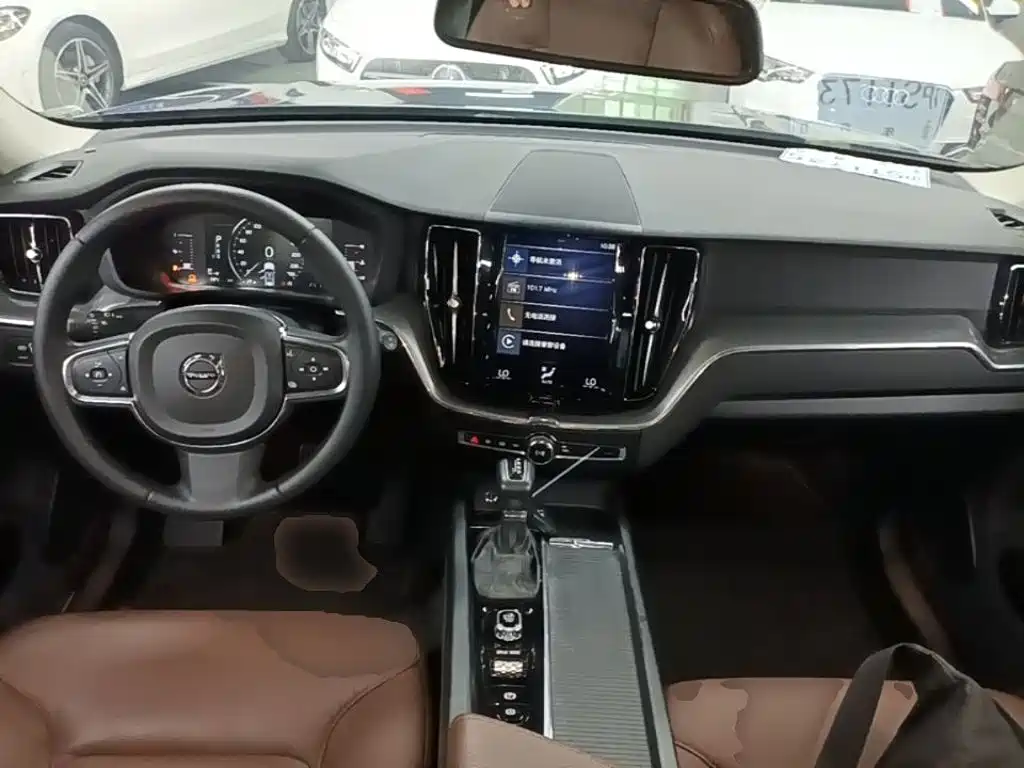 Volvo XC60 — миниатюра 10