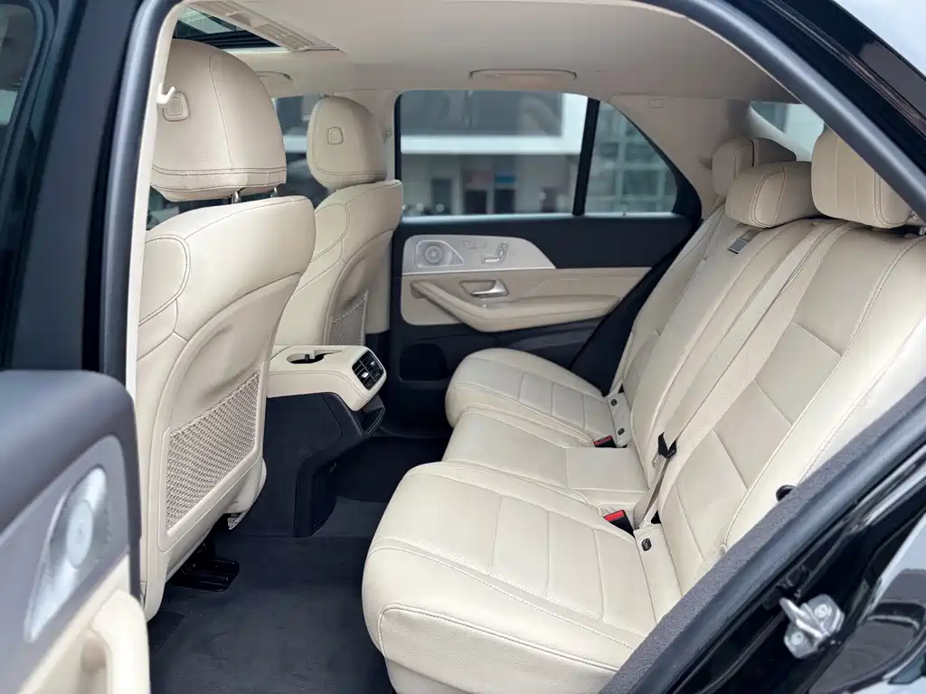 Mercedes-Benz GLE (Import) — миниатюра 15