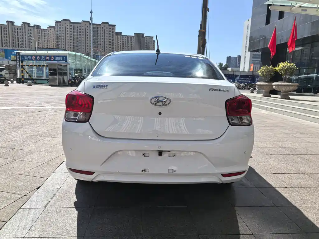 Hyundai Verna — миниатюра 8