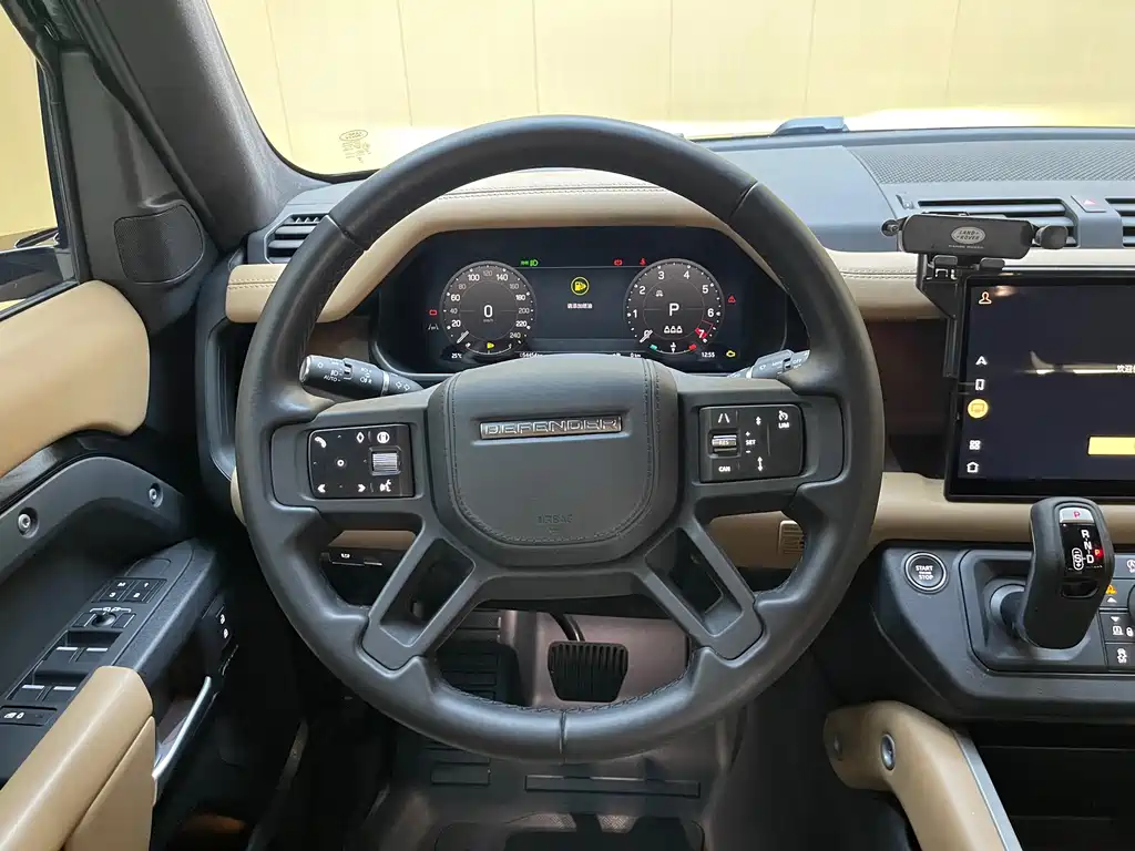 Land Rover Defender — миниатюра 11